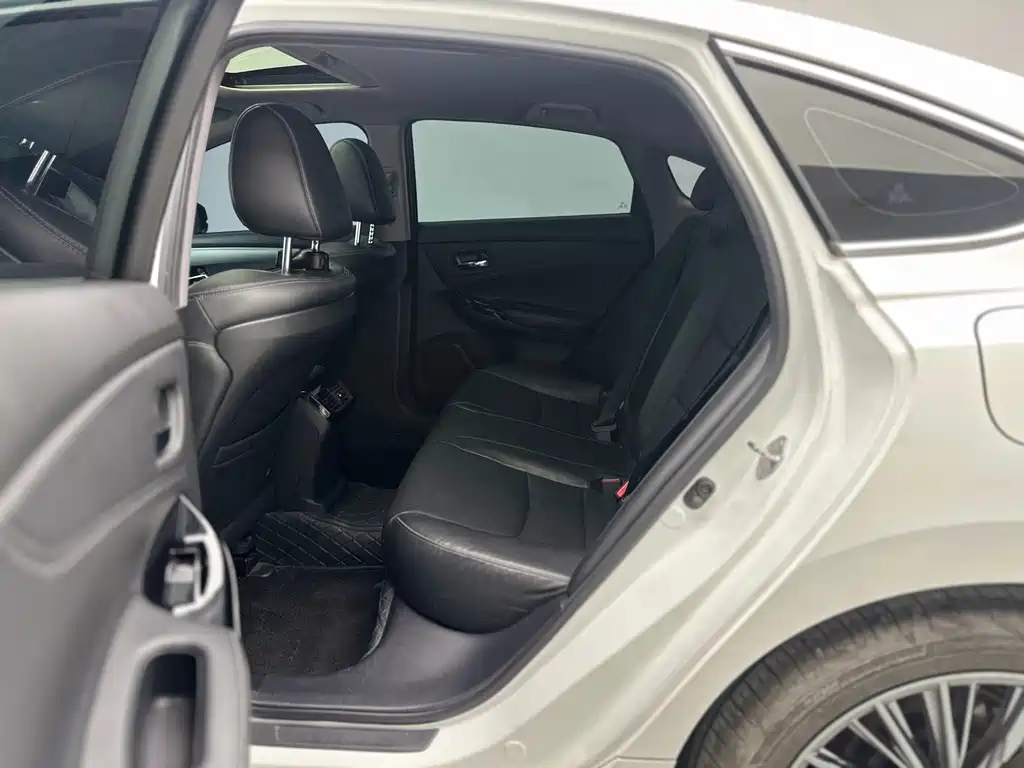 Sibo Rui 2017 2.0L Comfort Edition купить на сайте DeffCars