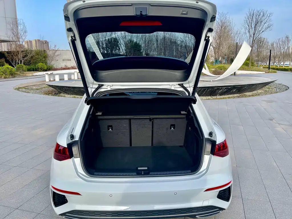 Audi A3 2023 facelift Sportback 35 TFSI stylish and sporty купить на сайте DeffCars