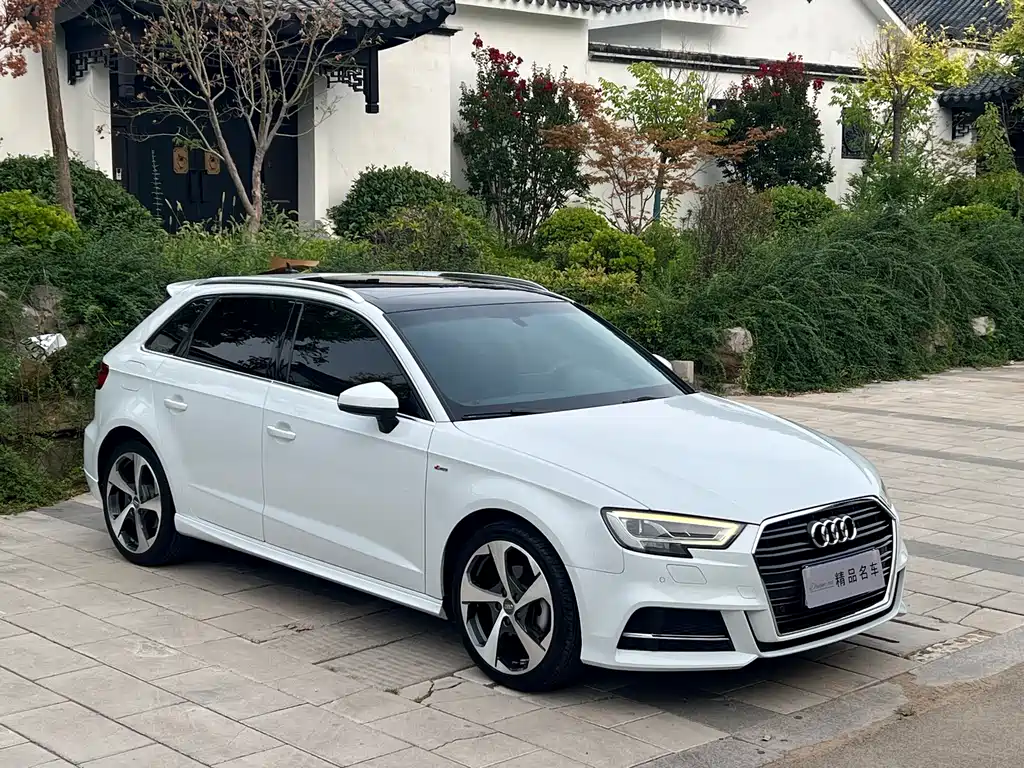 Audi A3 2019 Sportback 35 TFSI Sports National VI купить на сайте DeffCars