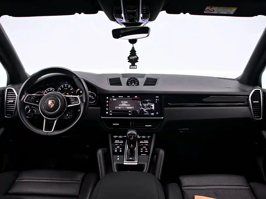Cayenne New Energy 2023 Cayenne E-Hybrid 2.0T купить на сайте DeffCars