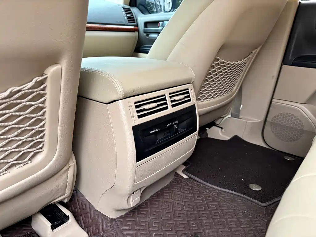 Land Cruiser imported 2015 4.0L V6 Middle East Limited Edition купить на сайте DeffCars