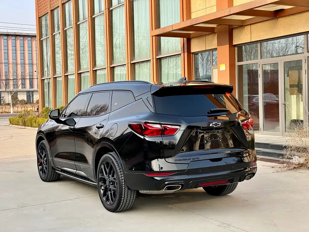 Trailblazer 2022 mild hybrid 650T RS Twin-Clutch four-wheel drive 7-seat engine version купить на сайте DeffCars