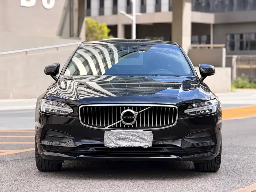 Volvo S90 2017 T4 Smart Edition купить на сайте DeffCars