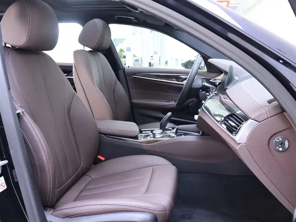 BMW 5 Series 2020 525Li M Sports Package купить на сайте DeffCars