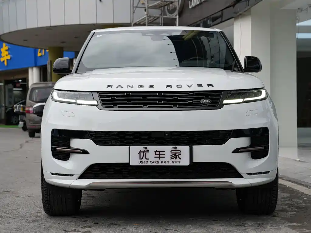 Range Rover Sport 2024 400PS Dynamic SE купить на сайте DeffCars