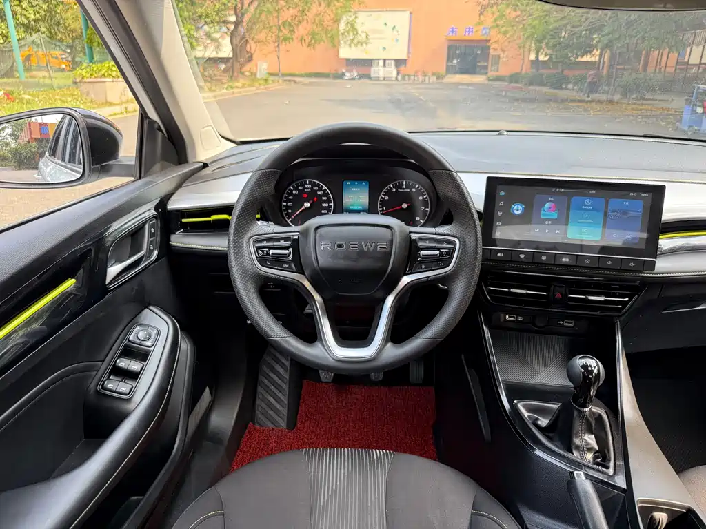 Roewe i5 2021 1.5L manual platinum version купить на сайте DeffCars