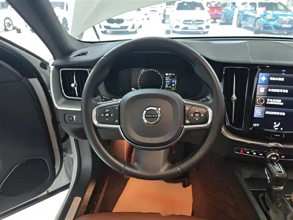 Volvo XC60 2021 T5 four-wheel drive Zhiyi Luxury Edition купить на сайте DeffCars