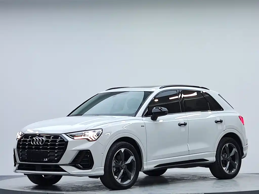 Audi Q3 2022 35 TFSI stylish and dynamic купить на сайте DeffCars