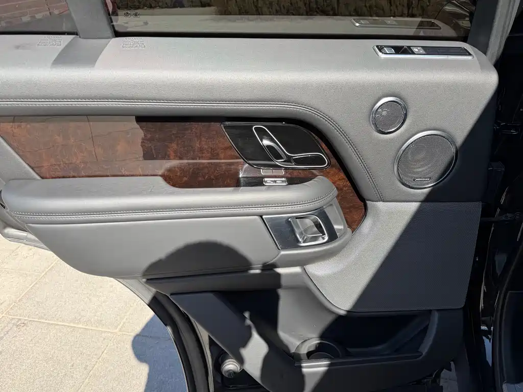 Range Rover 2020 3.0 L6 Legend Edition купить на сайте DeffCars
