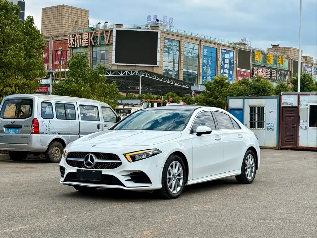 Mercedes-Benz A-Class 2019 A 200 L купить на сайте DeffCars