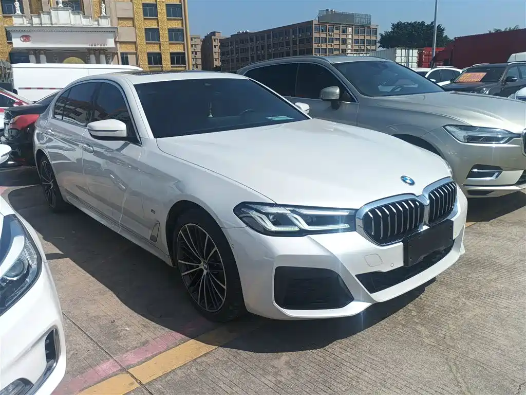BMW 5 Series 2022 facelift 2 530Li leading M sports package купить на сайте DeffCars