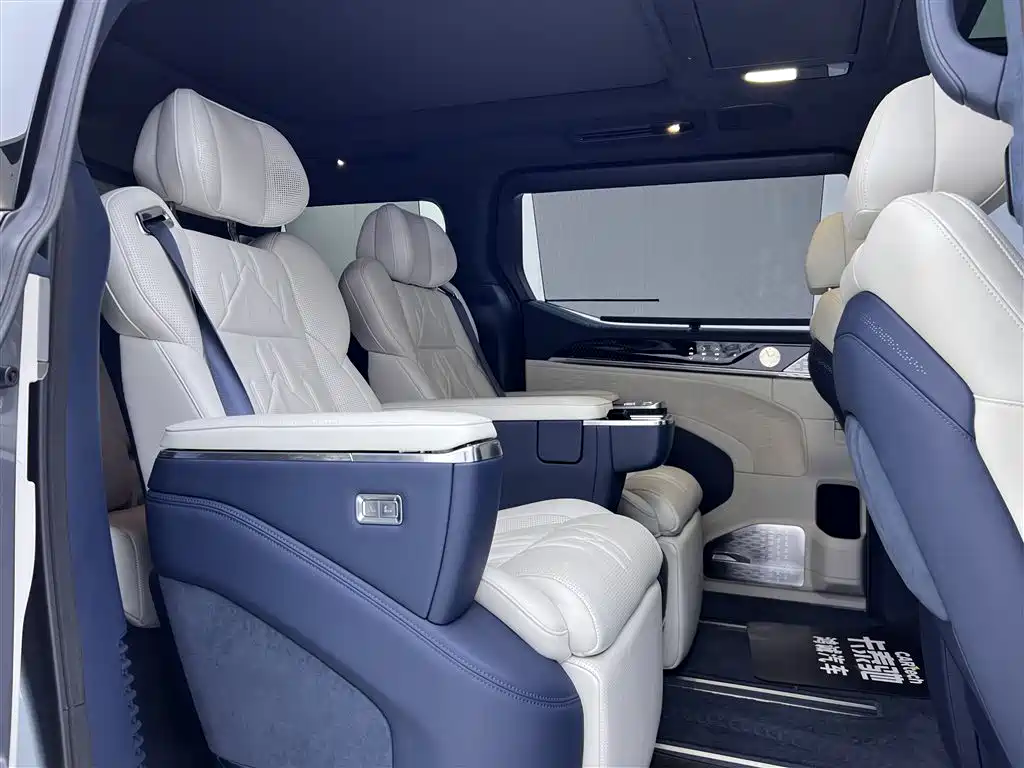 Jikrypton 009 2024 six-seat executive version four-wheel drive 108kWh купить на сайте DeffCars