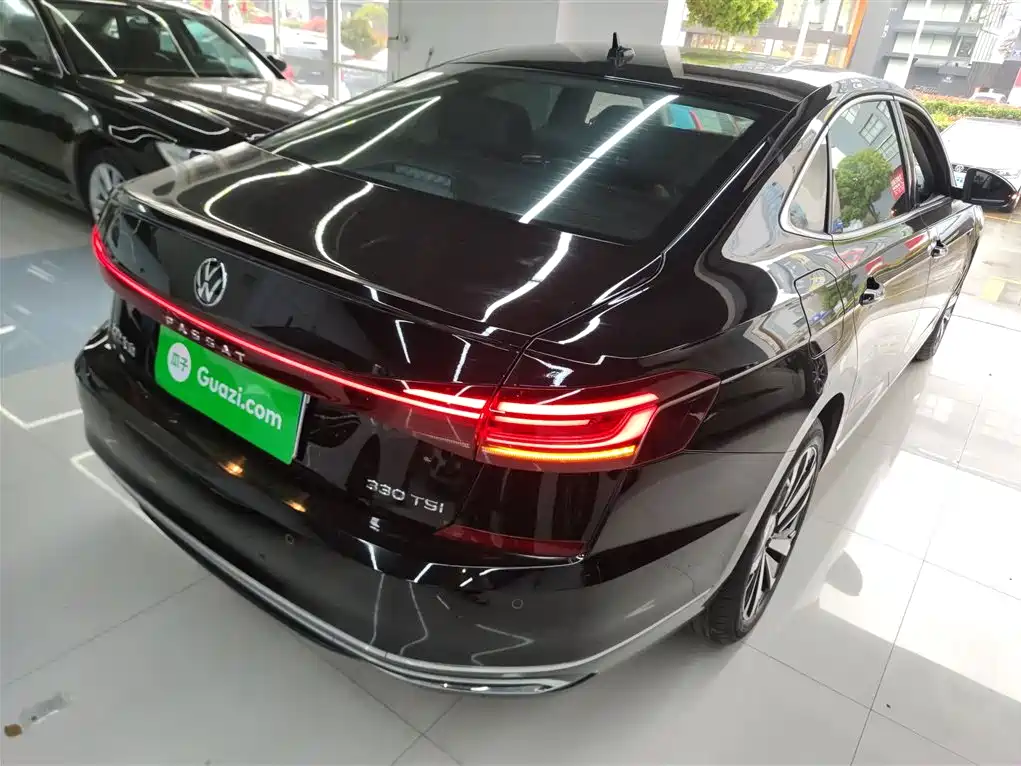 Passat 2022 330TSI Deluxe Edition купить на сайте DeffCars