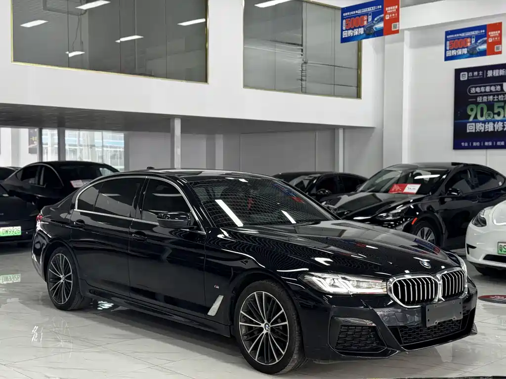 BMW 5 Series 2021 530Li Leading M Sports Package купить на сайте DeffCars