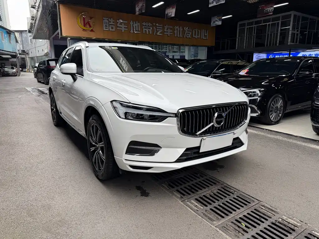 Volvo XC60 2021 T5 four-wheel drive Zhiyuan Deluxe Edition купить на сайте DeffCars