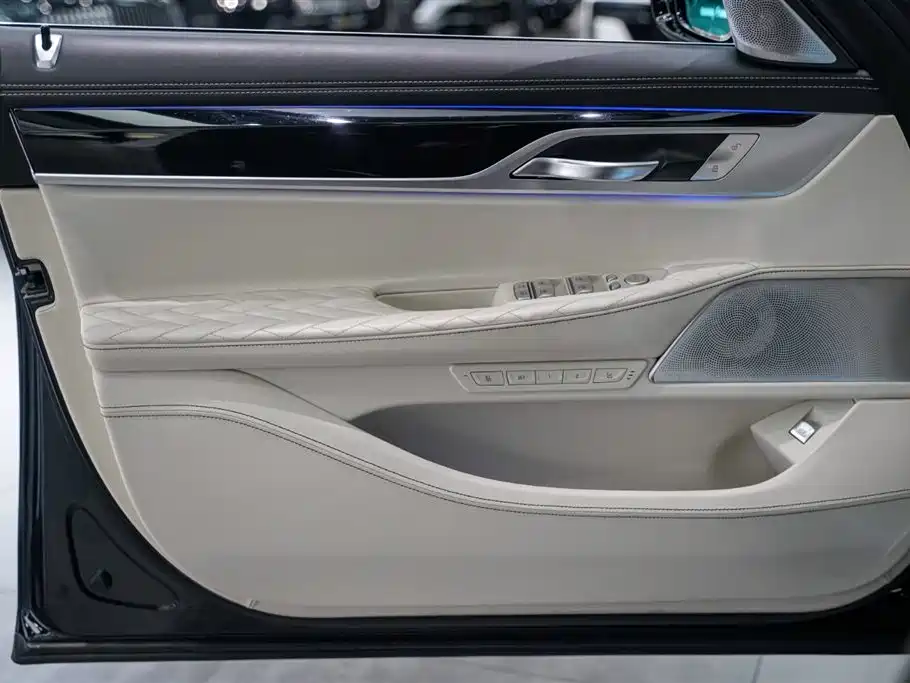 BMW 7 Series 2019 750Li xDrive V8 Luxury Package купить на сайте DeffCars