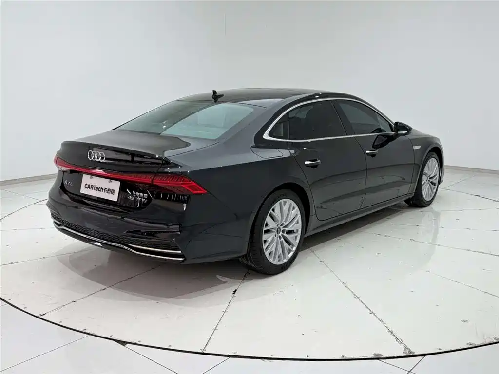 Audi A7L 2024 45TFSI S-line Dream Building Liquid Crystal Package купить на сайте DeffCars
