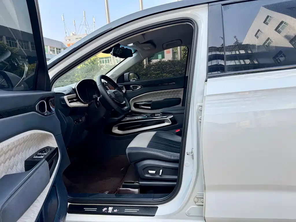 Baojun RM-5 2019 1.5T CVT 24-hour online luxury model 6 seats купить на сайте DeffCars