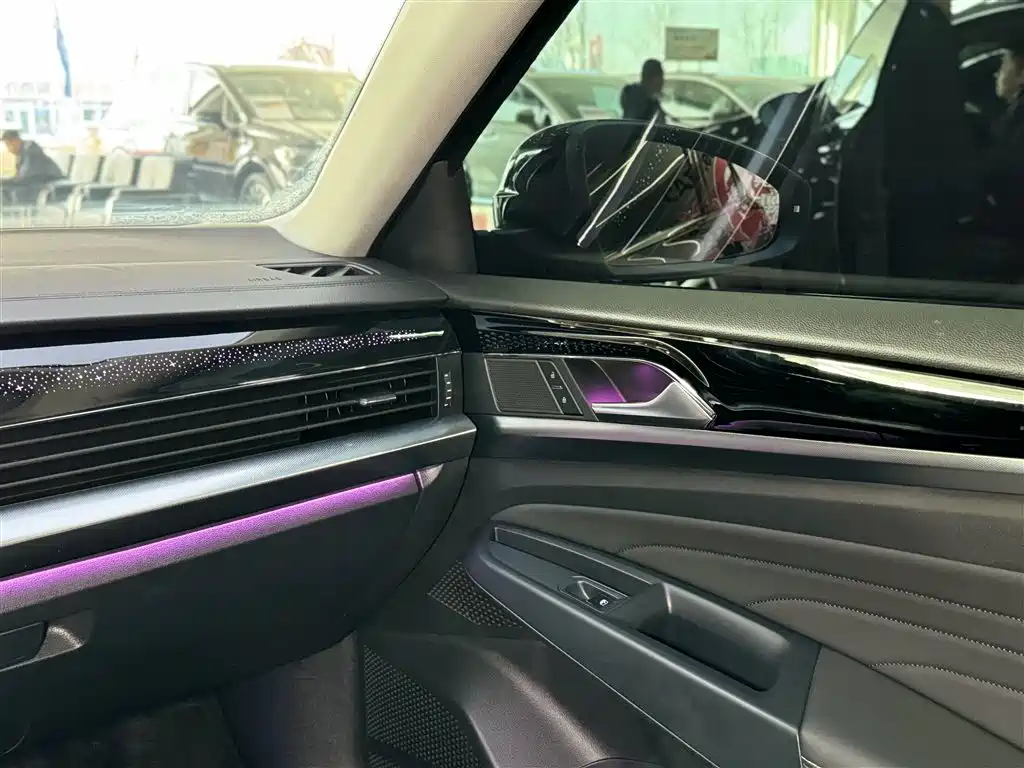 Passat 2023 330TSI Starry Sky Elite Edition купить на сайте DeffCars