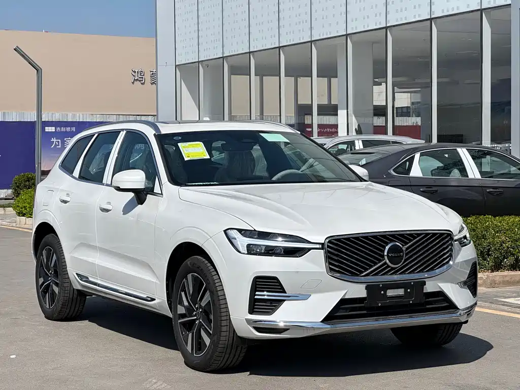 Volvo XC60 2026 B5 four-wheel drive Zhiyuan Deluxe Edition купить на сайте DeffCars
