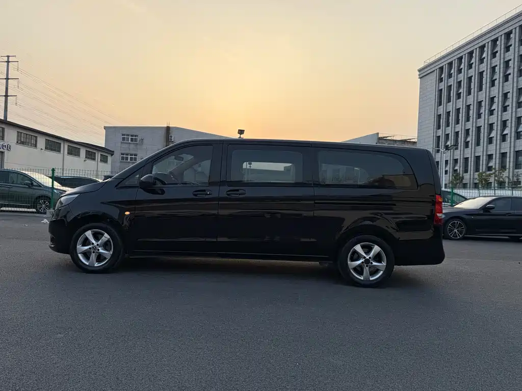 Vito 2021 2.0T Business Edition 7 seats купить на сайте DeffCars