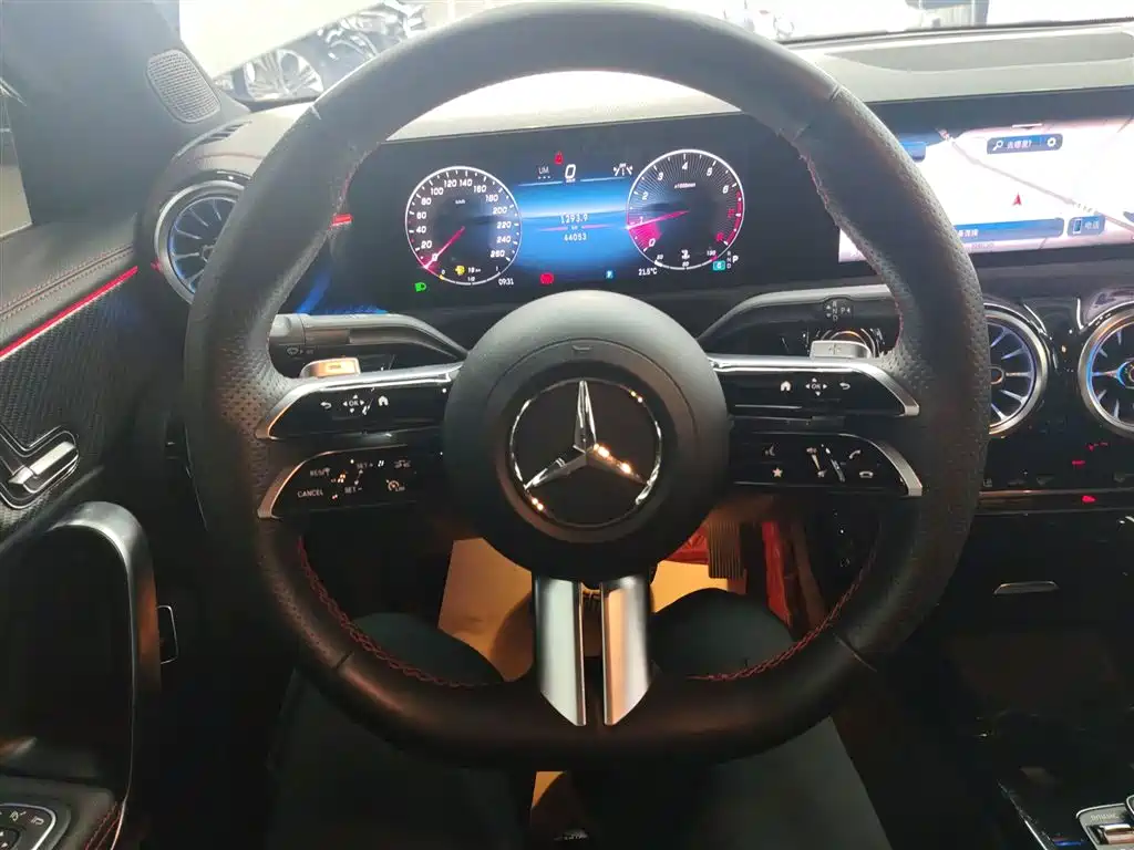 Mercedes-Benz A-Class 2023 A 200 L Fashion Model купить на сайте DeffCars