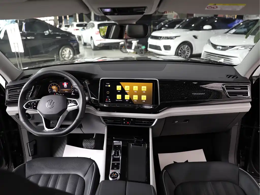 Touron 2022 380TSI four-wheel drive luxury version купить на сайте DeffCars