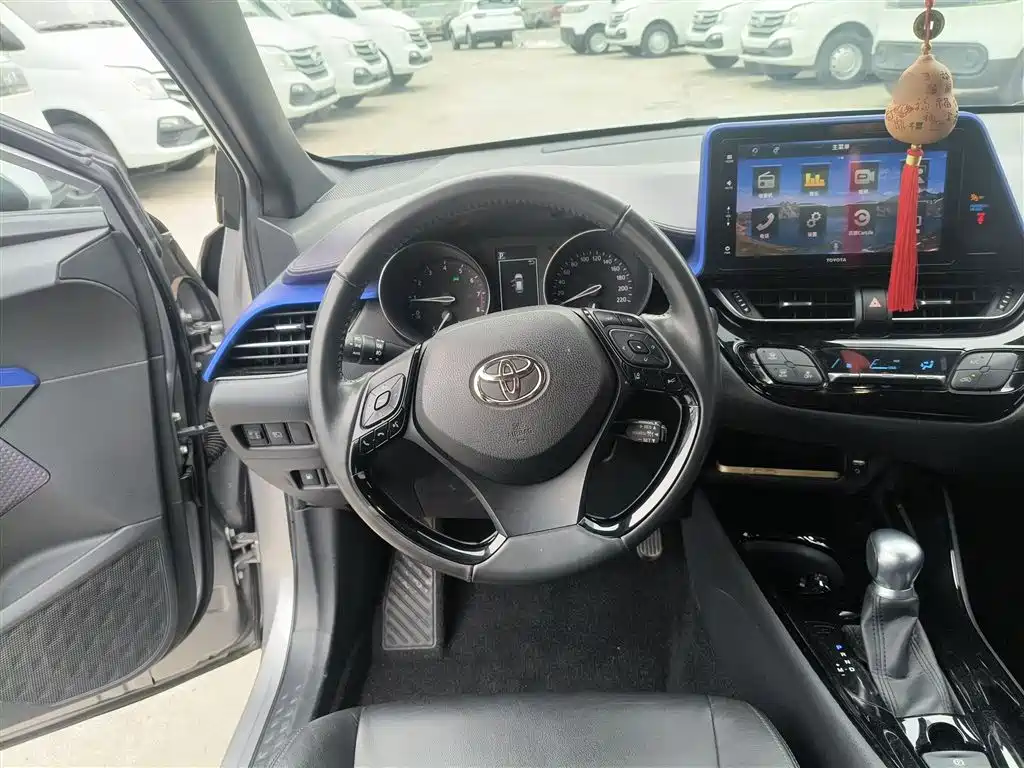 Yize IZOA 2018 2.0L Yichi Edition National VI купить на сайте DeffCars