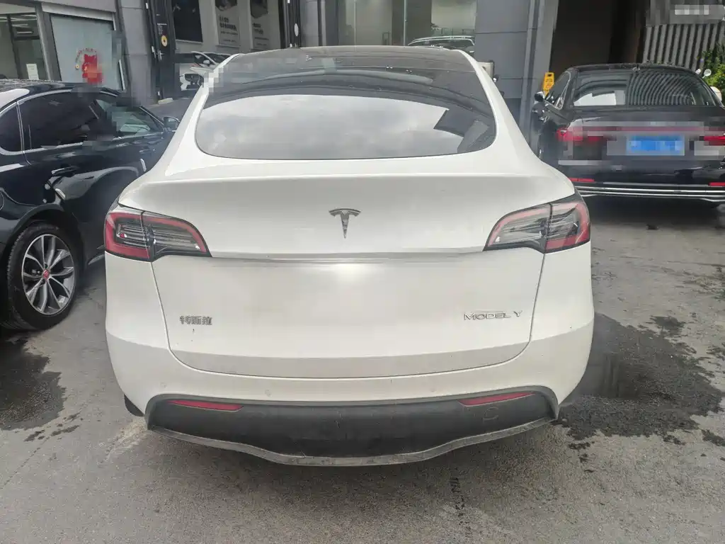 Model Y 2023 long-range all-wheel drive version купить на сайте DeffCars
