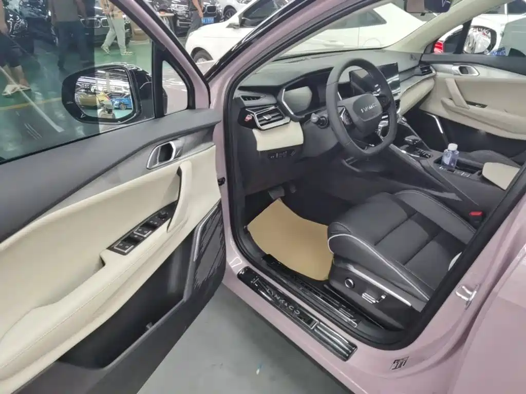 Lynk & Co 06 2023 Remix 1.5T Shero купить на сайте DeffCars