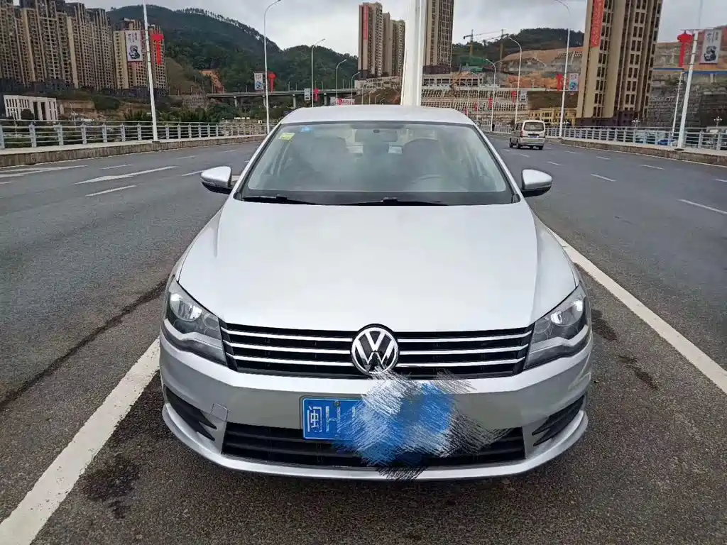 Bora 2013 1.6L automatic comfort type купить на сайте DeffCars