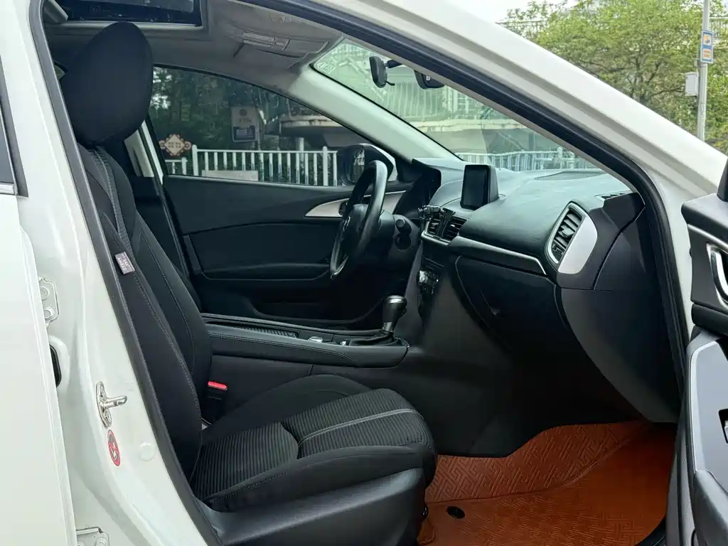 Mazda3 Angkesela 2019 Cloud Control Edition Sedan 1.5L Automatic Luxury Type National V купить на сайте DeffCars