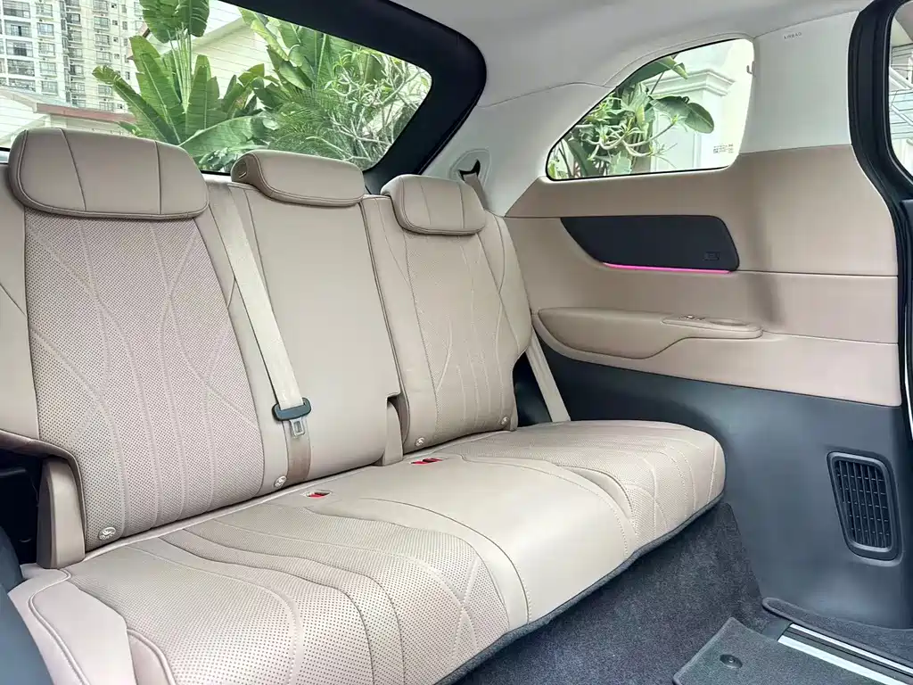 Xpeng X9 2025 pure electric 740 long battery life Max купить на сайте DeffCars