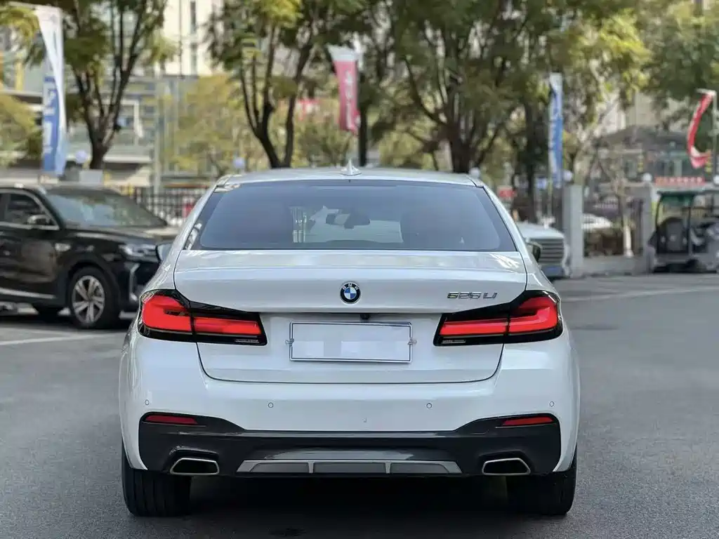 BMW 5 Series 2022 525Li M Sports Package купить на сайте DeffCars