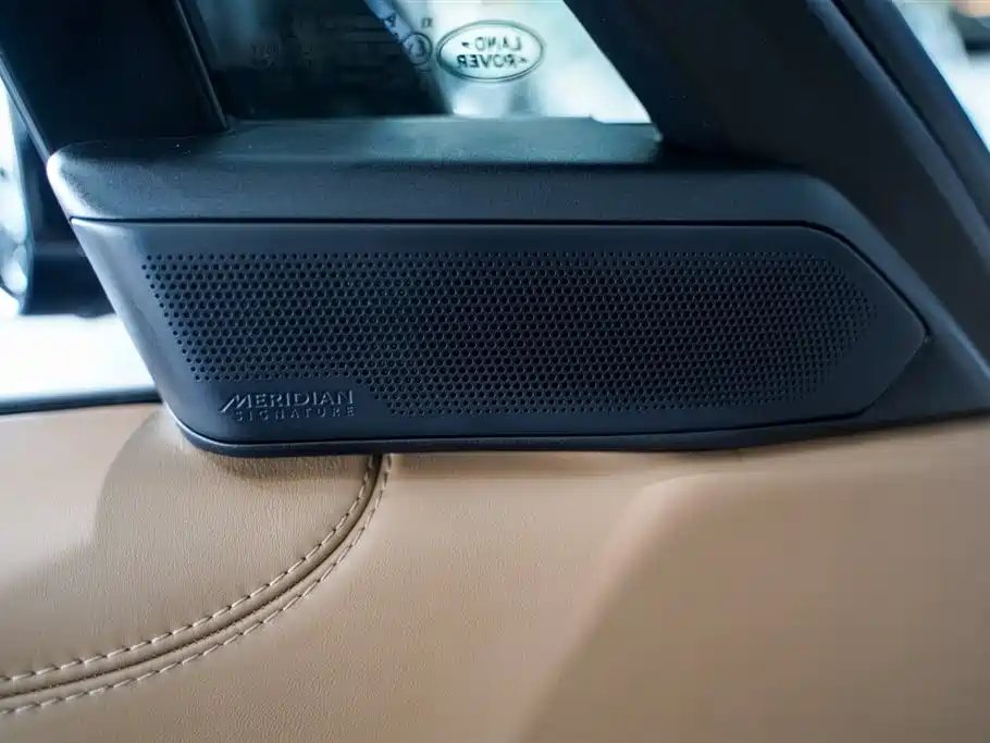 Range Rover 2023 4.4 V8 SV Honor Creation Extended Edition купить на сайте DeffCars