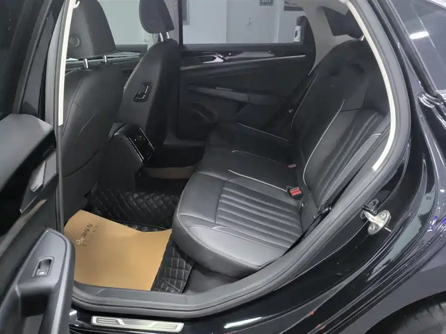 Passat 2023 facelift 330TSI Star Elite Edition купить на сайте DeffCars