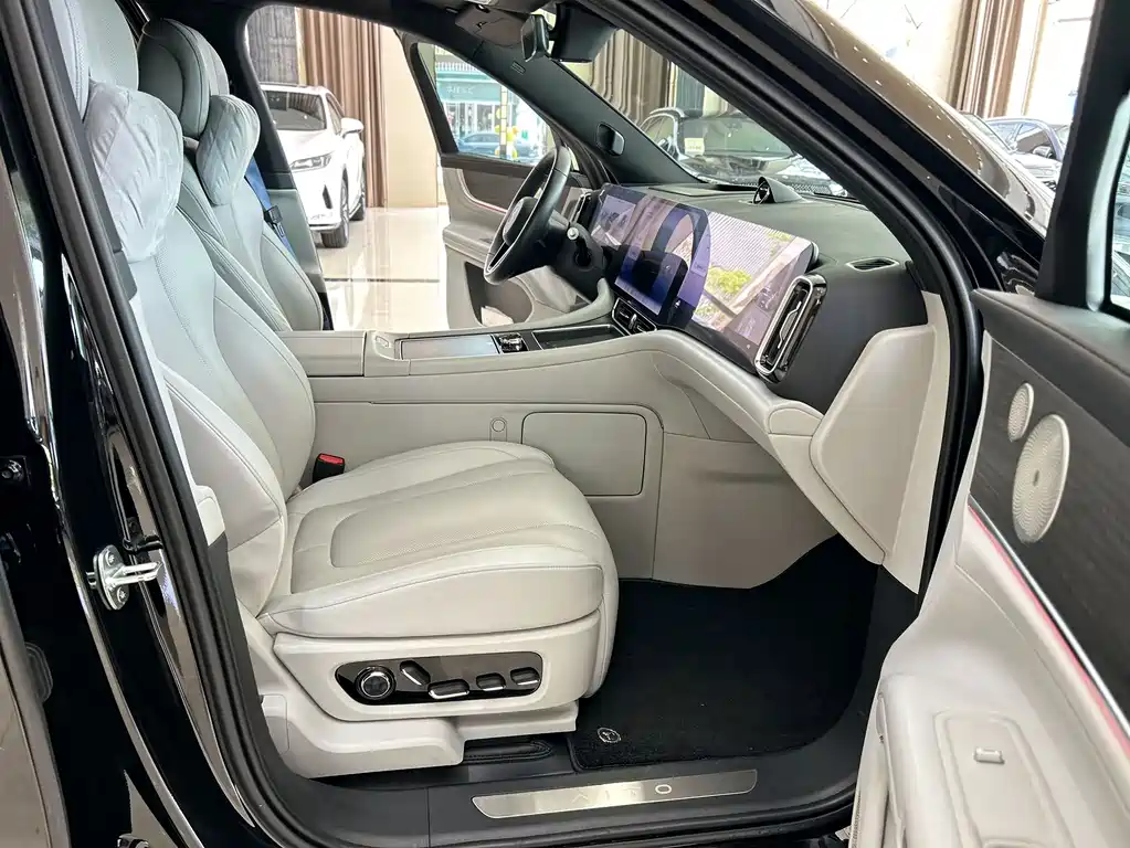 Wenjie M9 2024 extended range Ultra version 42kWh 6-seater version купить на сайте DeffCars