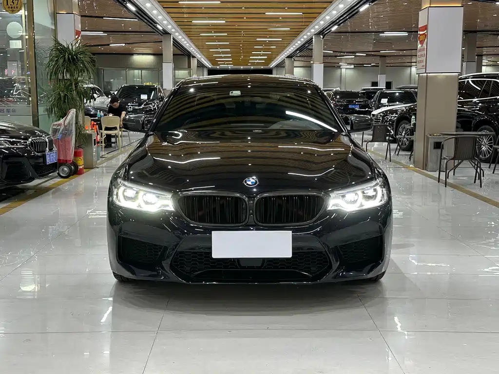 BMW 5 Series 2020 530Li Exclusive M Sports Package купить на сайте DeffCars
