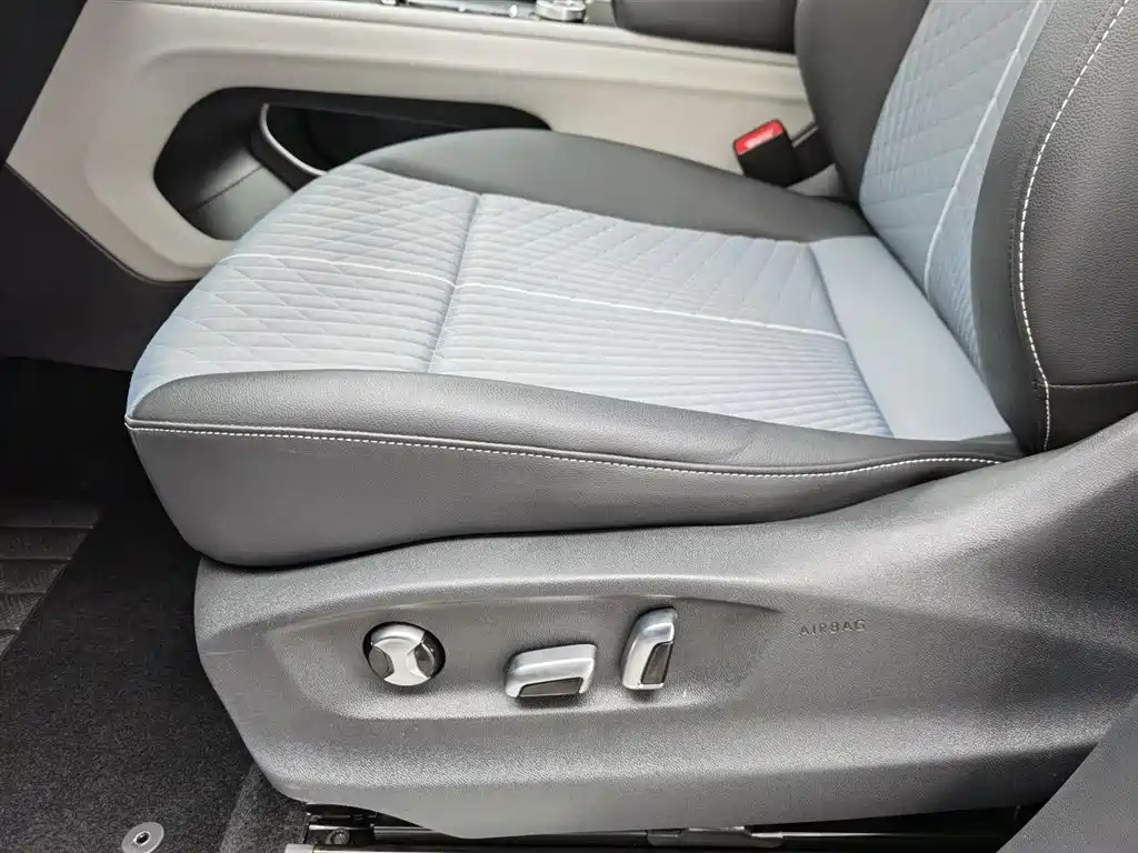 Touron 2023 380TSI four-wheel drive luxury version купить на сайте DeffCars