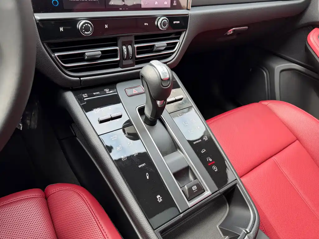 Macan 2026 Macan 2.0T Dream Edition купить на сайте DeffCars