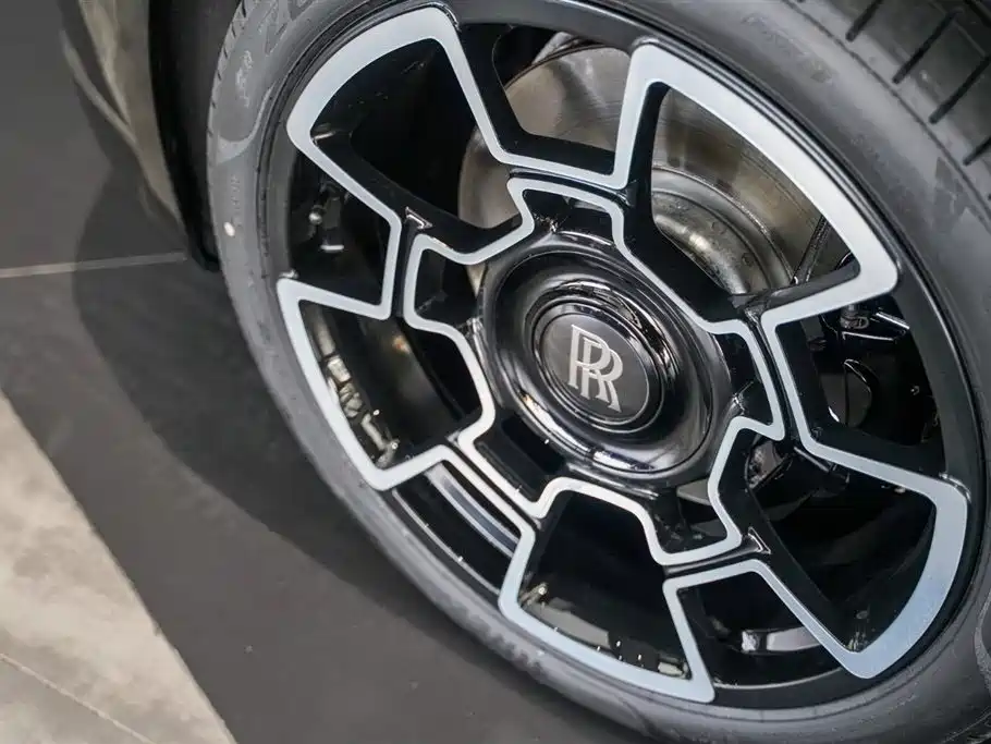 Phantom 2018 6.6T standard model купить на сайте DeffCars