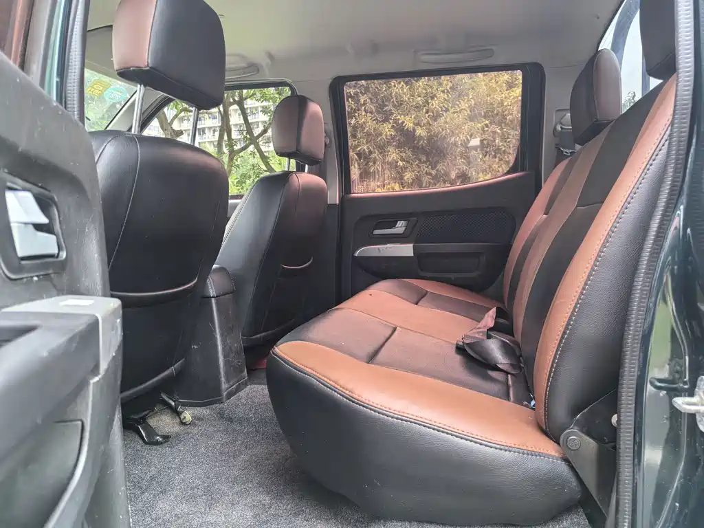 Ruiqi 2018 2.5T diesel two-wheel drive standard model ZD25T5 купить на сайте DeffCars