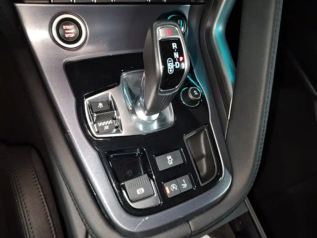 Jaguar F-TYPE 2021 P300 rear-wheel drive hardtop version купить на сайте DeffCars