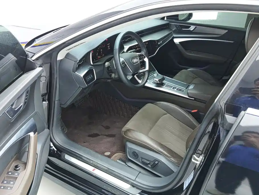 Audi A7L 2024 45TFSI S-line Dream Building Liquid Crystal Package купить на сайте DeffCars