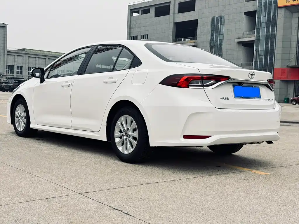 Corolla 2021 1.2T S-CVT Pioneer Edition купить на сайте DeffCars