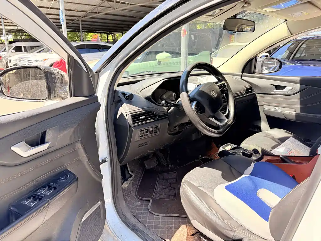 YOUNG Guang Xiaoxin 2023 Model 302KM Pearl Edition купить на сайте DeffCars