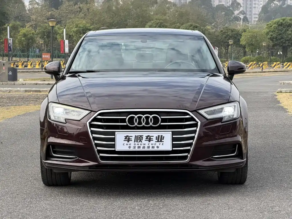 Audi A3 2017 Limousine 40 TFSI Fashion Model купить на сайте DeffCars