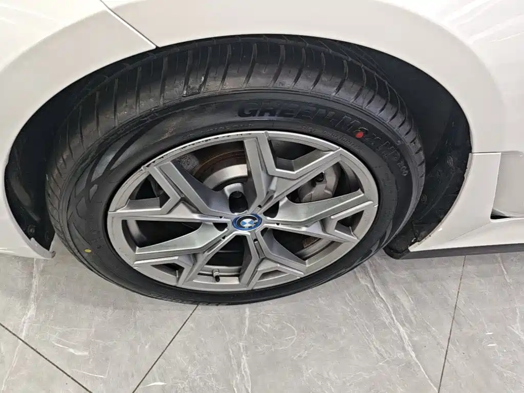 BMW i3 2024 eDrive 35 L купить на сайте DeffCars