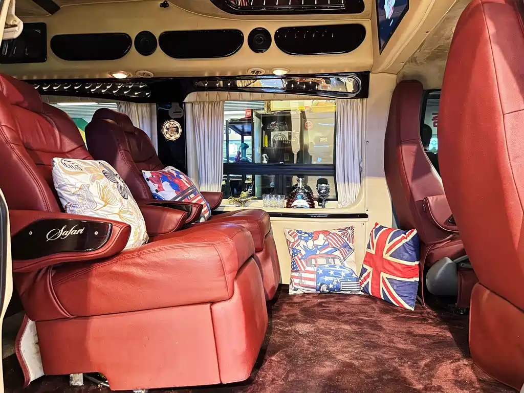 SAVANA 2011 5.3L Business Star 7-seater купить на сайте DeffCars