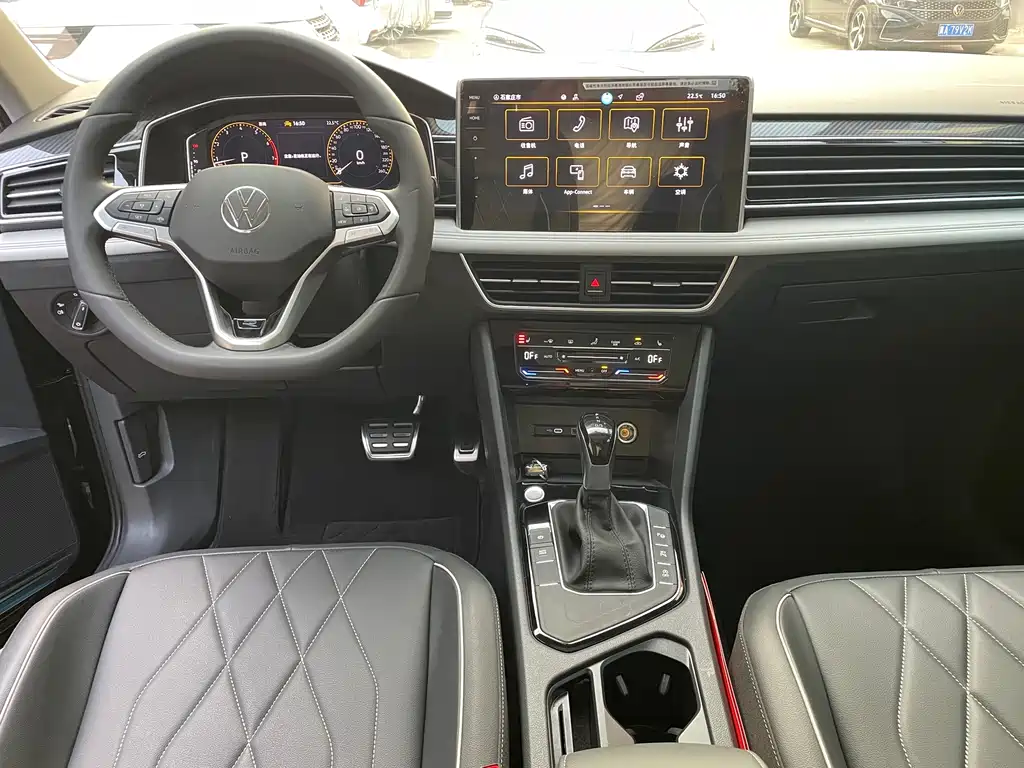 Tiguan L 2024 Outstanding Model 330TSI Automatic Two-wheel Drive R-Line Longyao Edition купить на сайте DeffCars